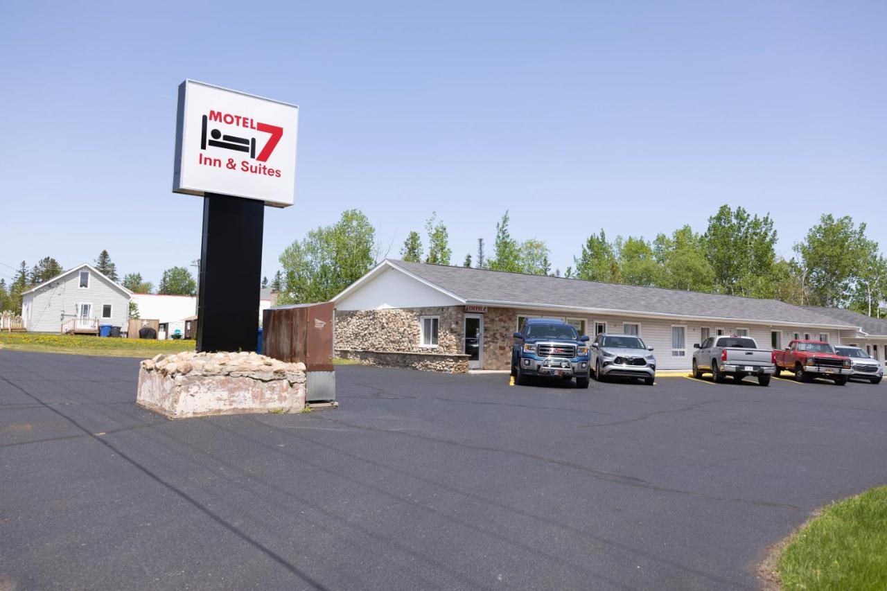 Motel 7 Inn & Suites Beresford Εξωτερικό φωτογραφία