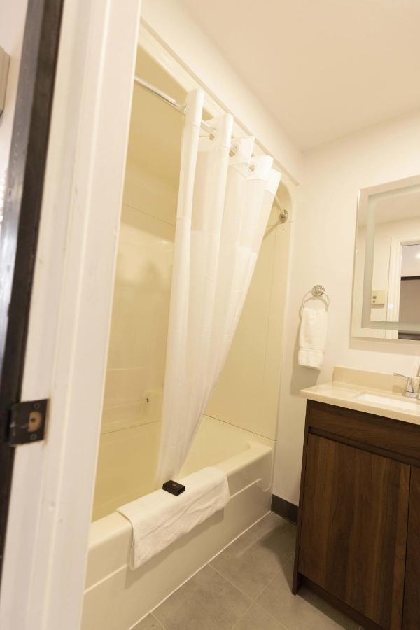 Motel 7 Inn & Suites Beresford Εξωτερικό φωτογραφία